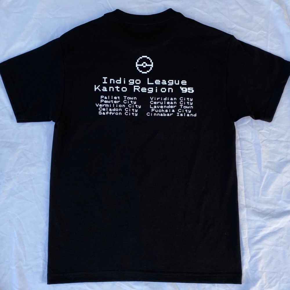 POKEMON INDIGO KANTO LEAGUE GYM BADGE BLACK SHIRT - Picture 2 of 4